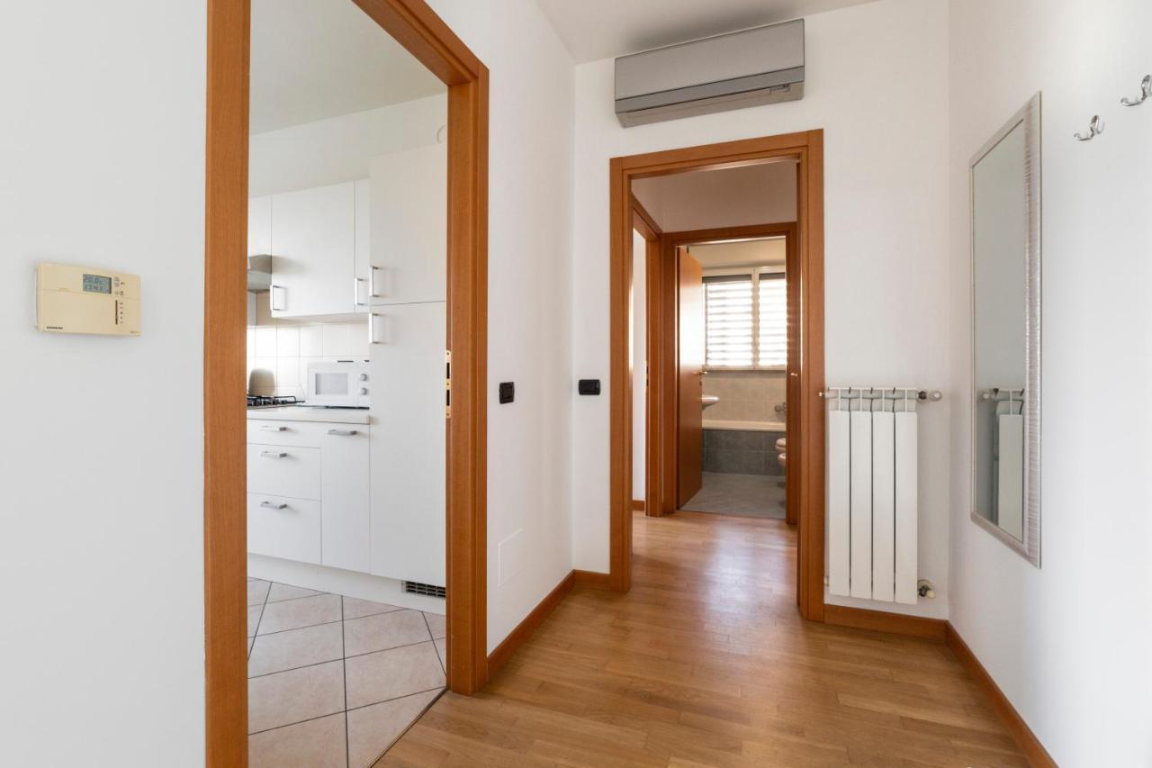 Milano Rogoredo Apt With Terrace! Διαμέρισμα Εξωτερικό φωτογραφία