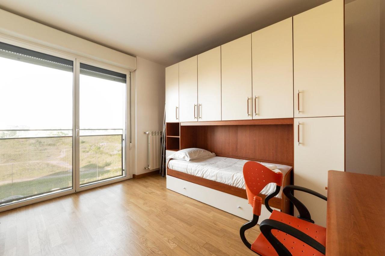 Milano Rogoredo Apt With Terrace! Διαμέρισμα Εξωτερικό φωτογραφία